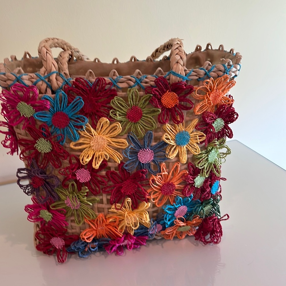 Straw tote